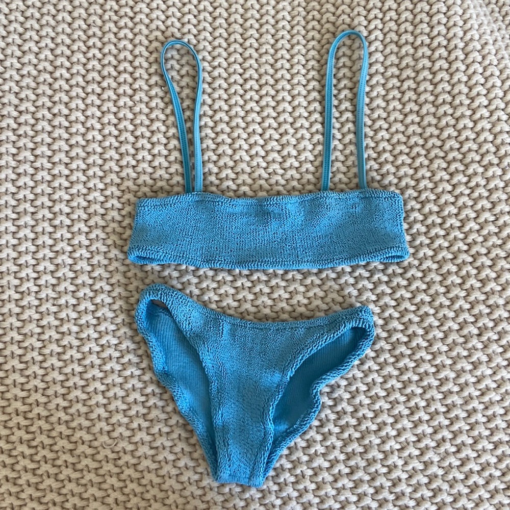 Hunza G crinkle Gigi Bikini set